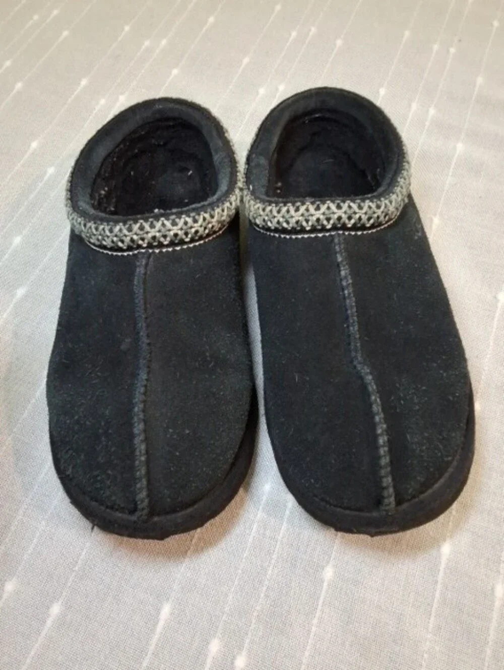 UGG Tasman Black Suede Slippers Kids Size 3 Good Condition